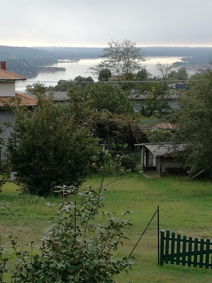Вилла Casale Cadeloro Nebbiuno Экстерьер фото